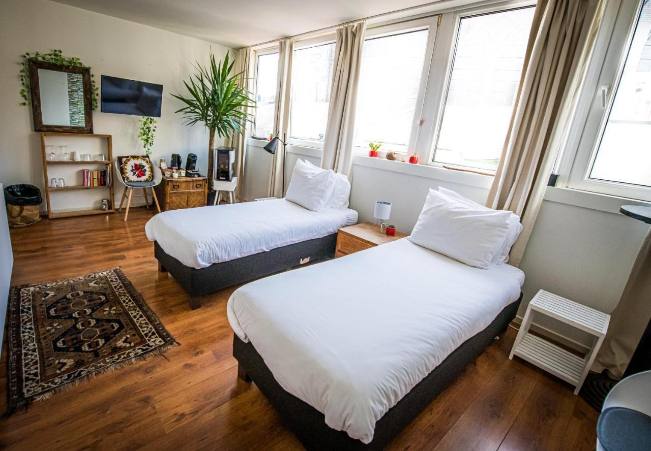 City Break Amsterdam B&B Bagian luar foto